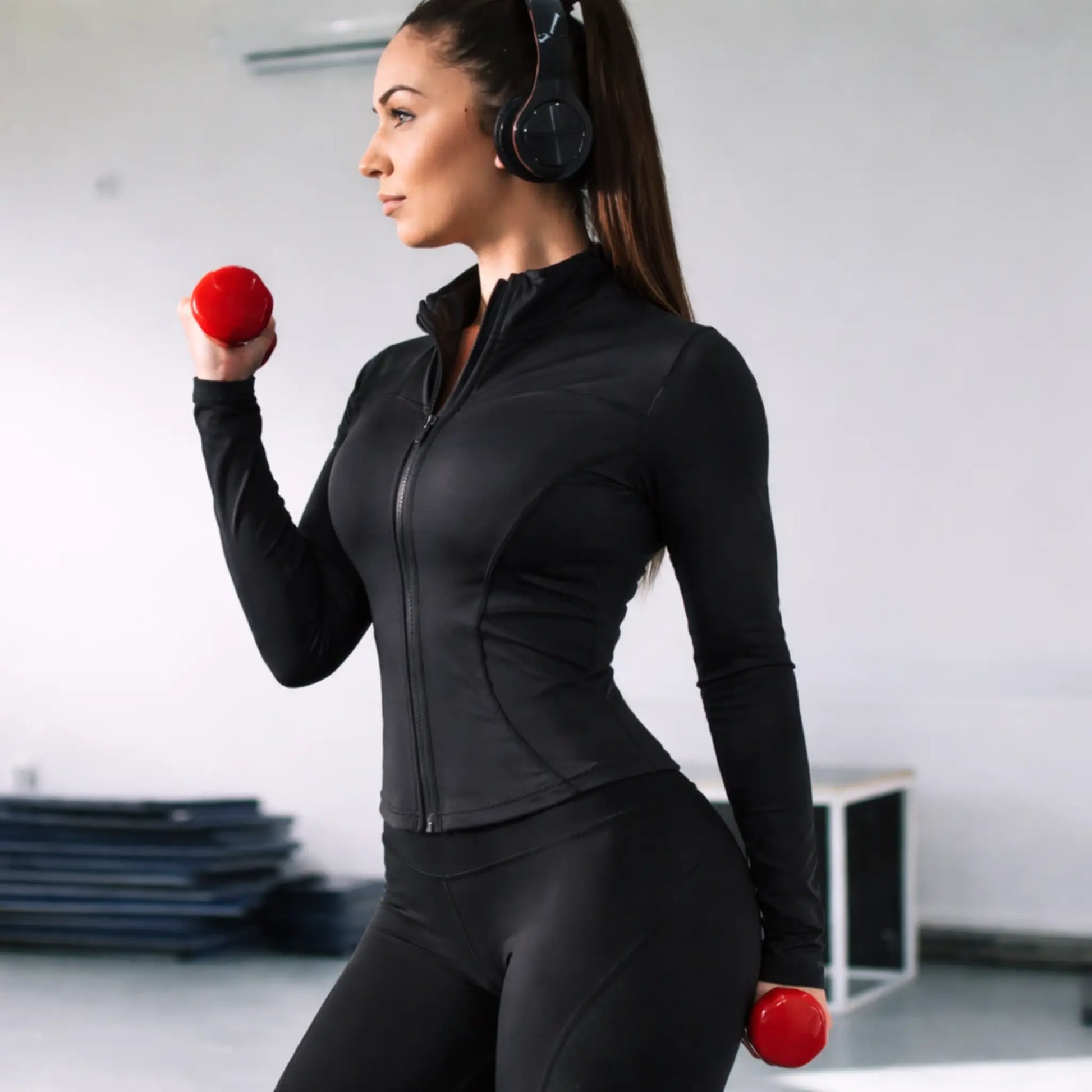 Women’Why This Slim Fit Gym Jacket Is a Must-Have for Active Women - Jumartins