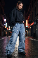 Calça cargo Y2K na rua