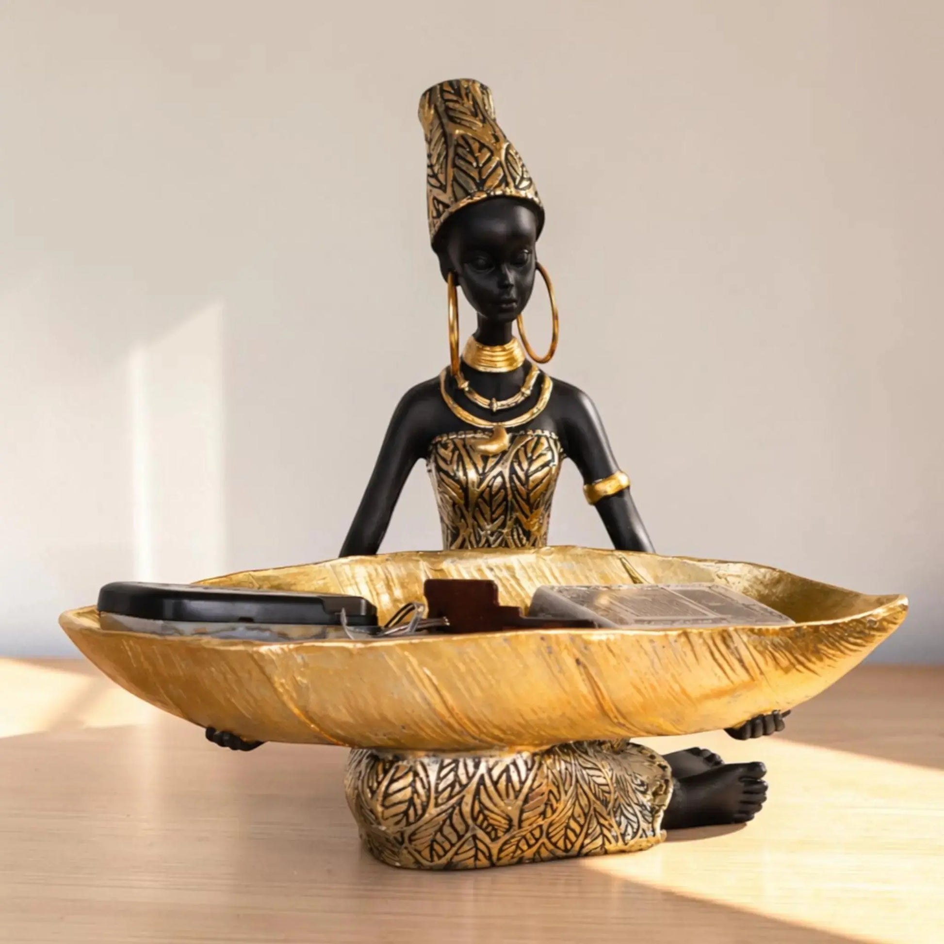 Decorative Key Tray – Lady Tray Statue, Elegant Resin Storage Bowl & Home Decor Accent JuChachaShop