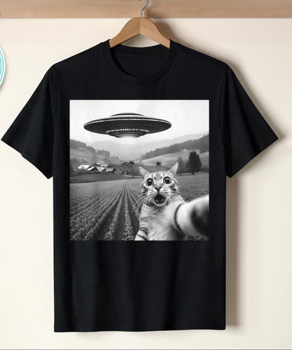 Funny Cat Selfie UFO T-Shirt