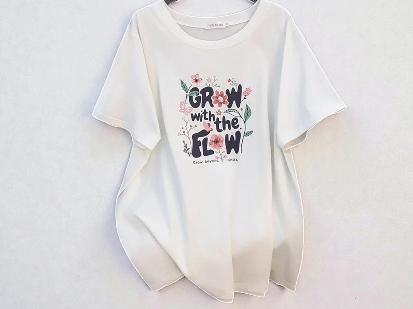 Plus Size Floral Graphic Tee | Women's Loose Fit Top