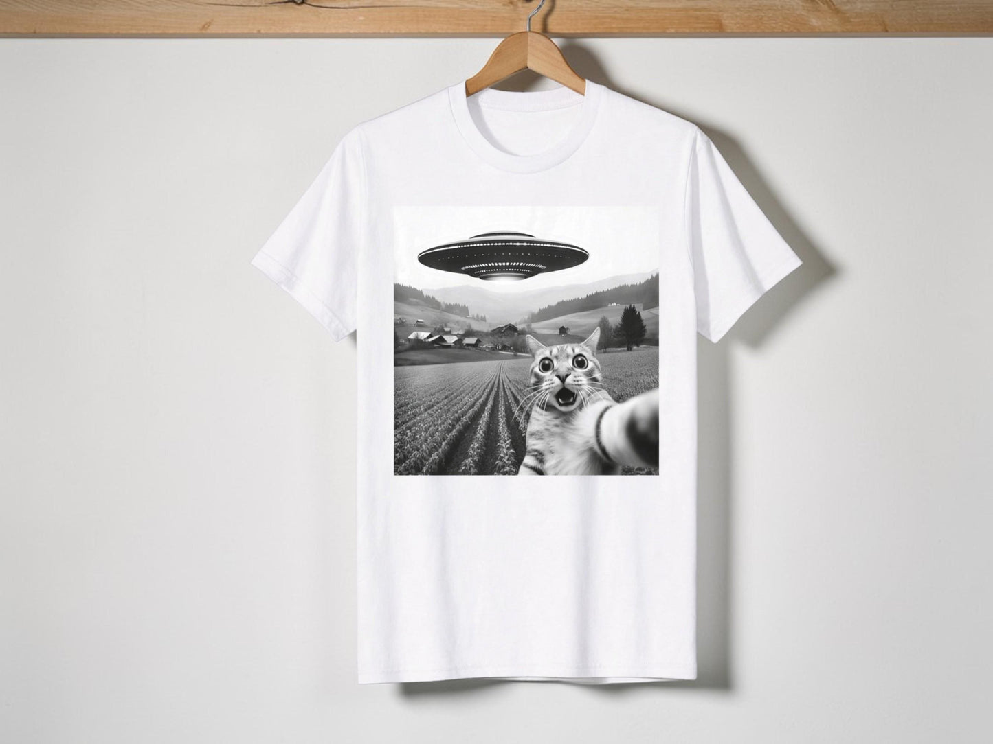 Funny Cat Selfie UFO T-Shirt | Sci Fi Alien Pet Humor Graphic Tee