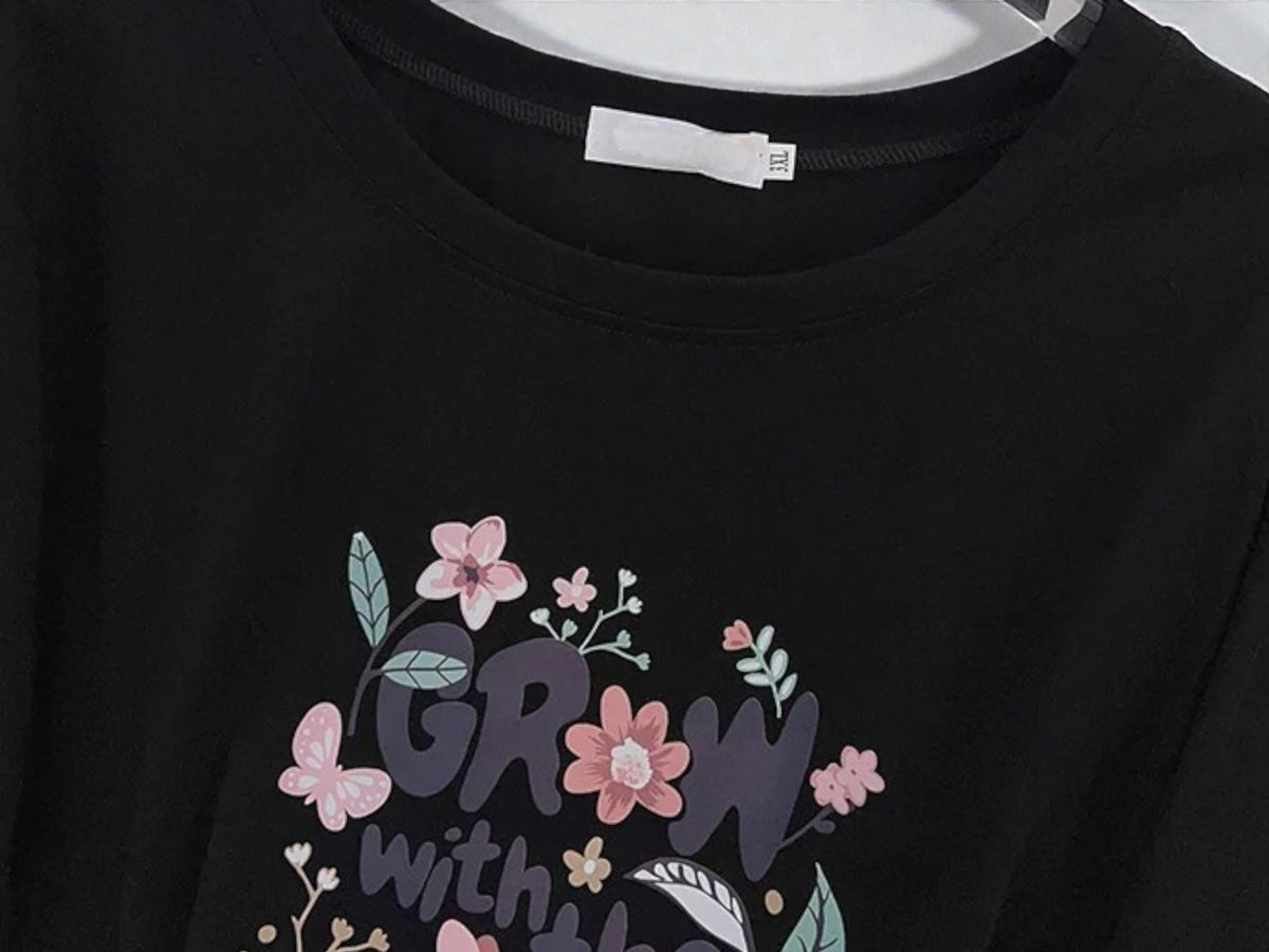 Plus Size Floral Graphic Tee | Women's Loose Fit Top