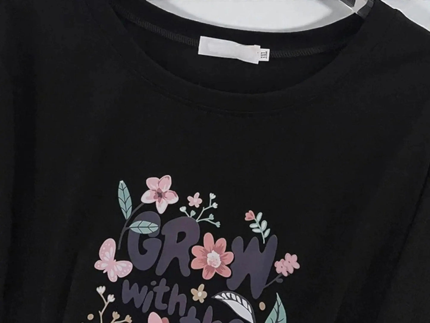 Plus Size Short Sleeve Top | Women's Floral Graphic Tee, Loose Fit Casual JuChachaShop