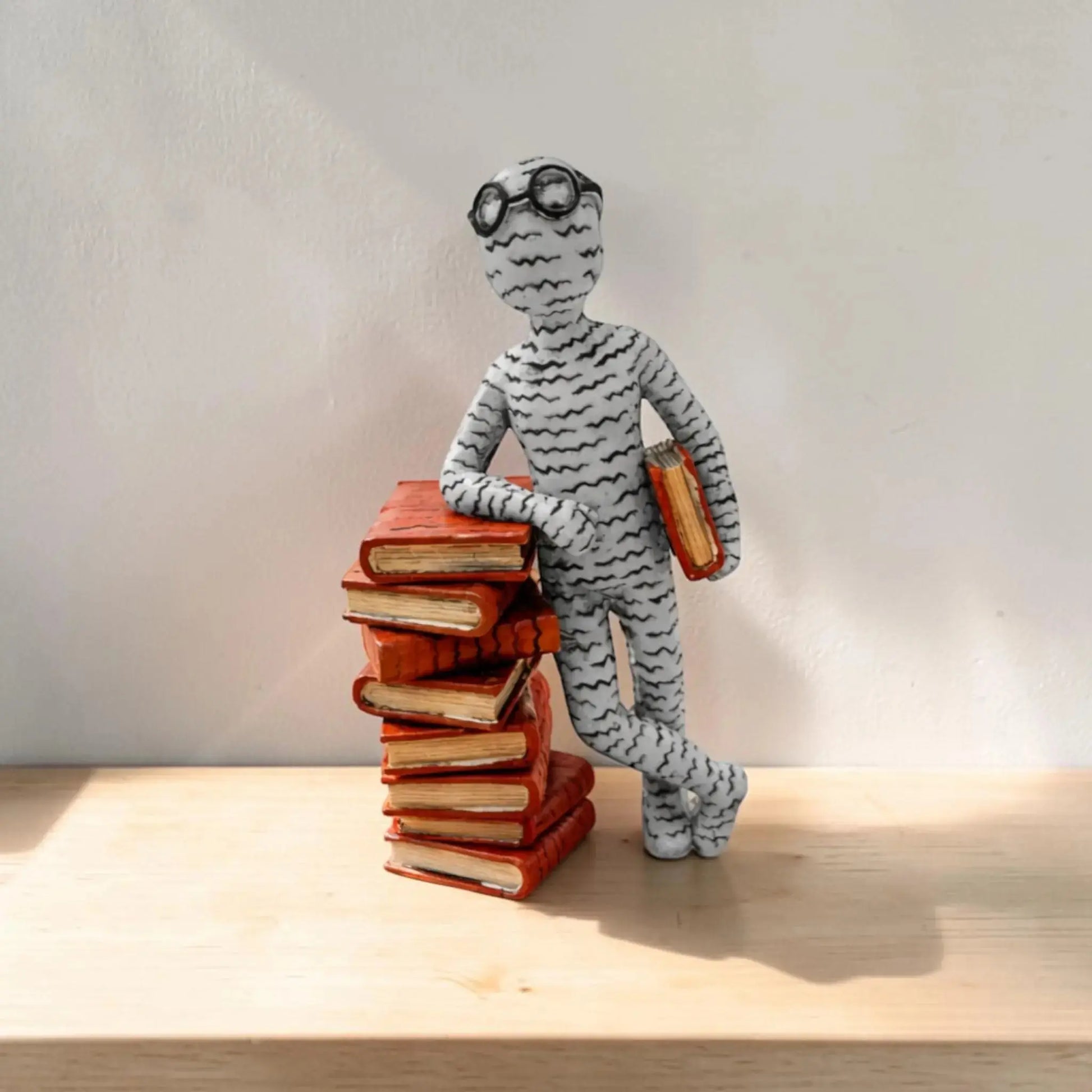 Artistic Reader Statue Decor for Modern Living Spaces JuChachaShop